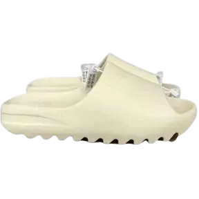 Cheap Yeezy Slides (8 Colorways)