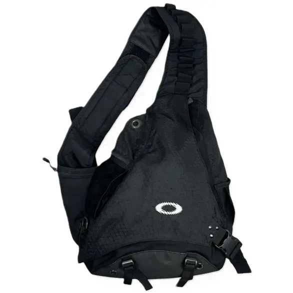Oakley Sandbag Sling Pack — product photo