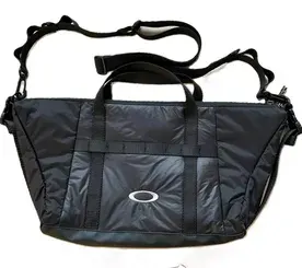 Oakley Shoulder Bag (3 Variants) — product photo